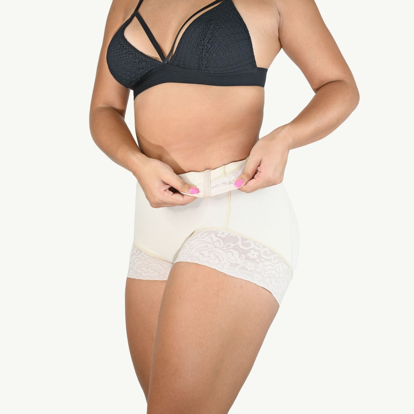 Panty Levanta Cola